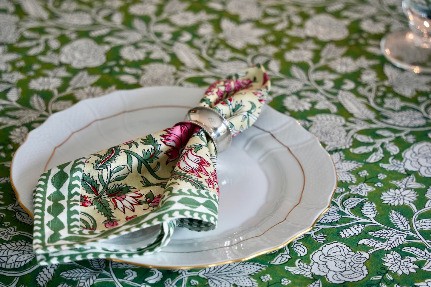 Green Tablecloth & Napkin Set