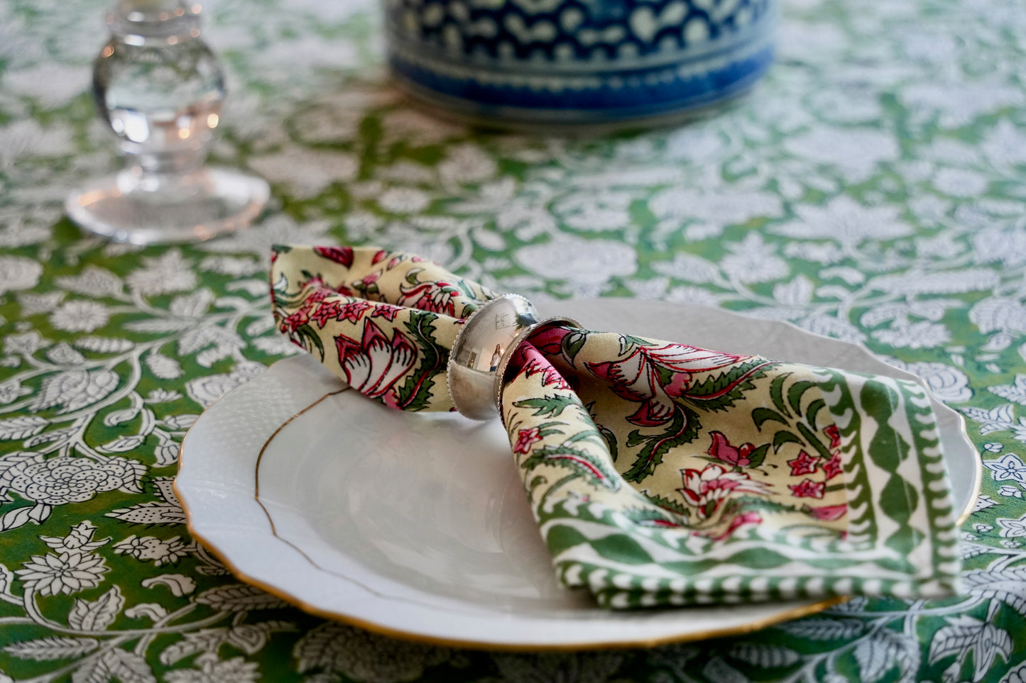 Green Tablecloth & Napkin Set