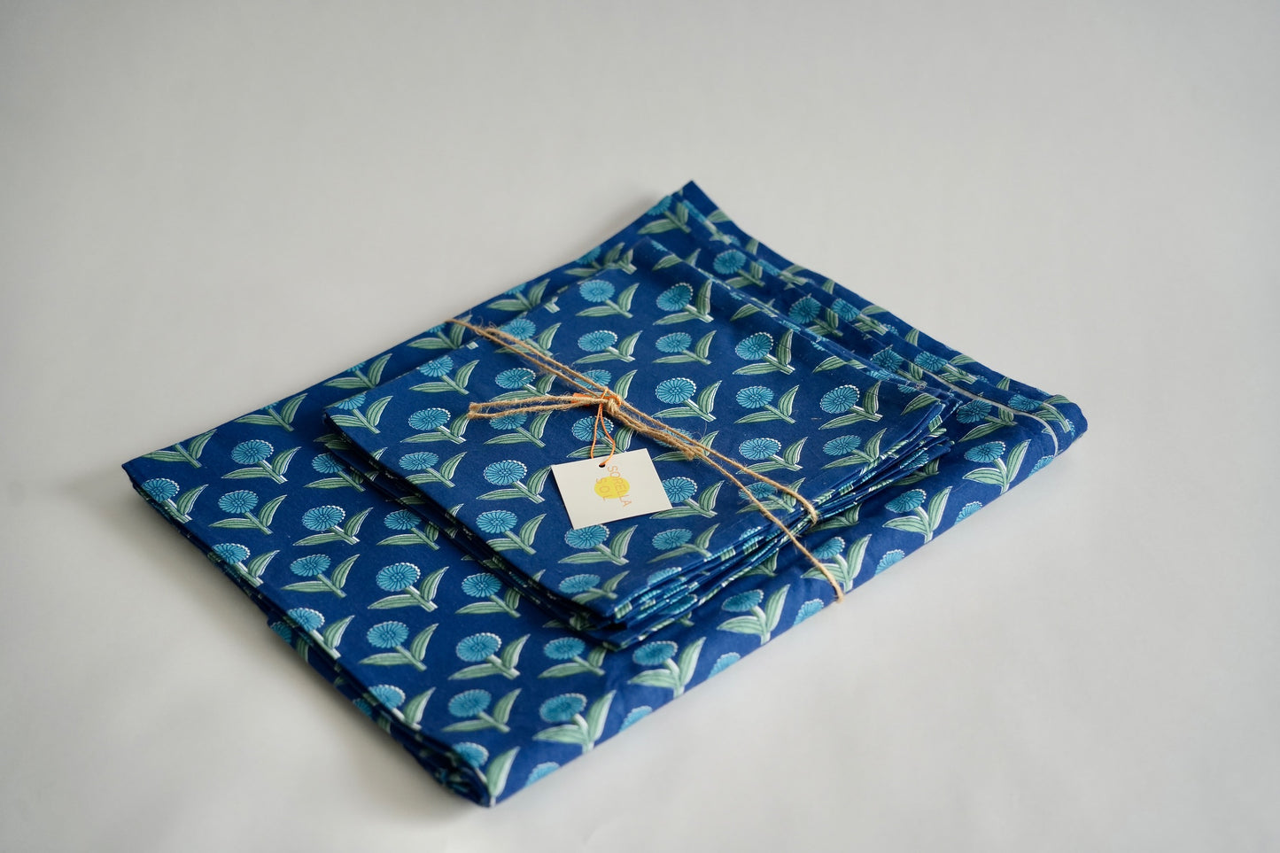 Blue Tablecloth & Napkin Set