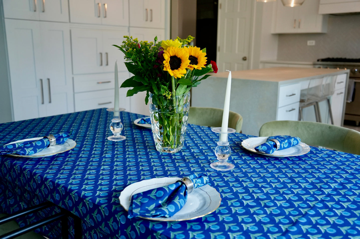 Blue Tablecloth & Napkin Set