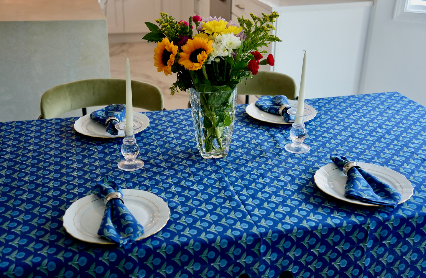 Blue Tablecloth & Napkin Set
