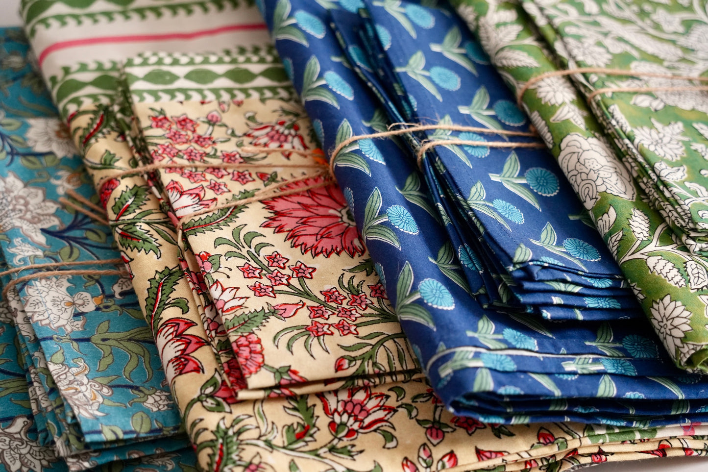 Blue Floral Tablecloth & Napkin Set