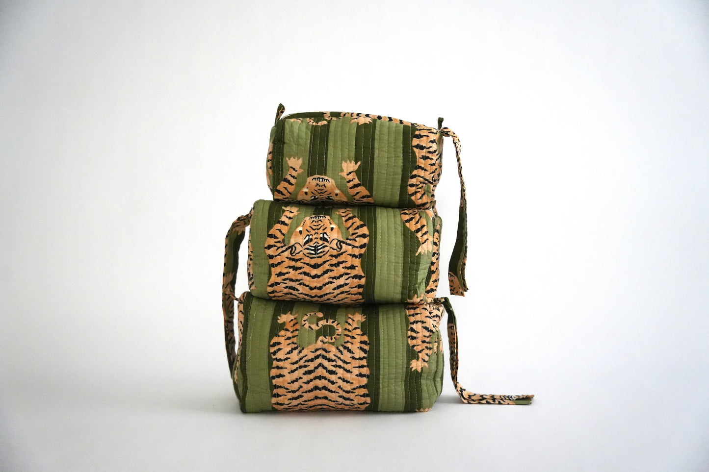 Green Tiger Cosmetic Bag Set