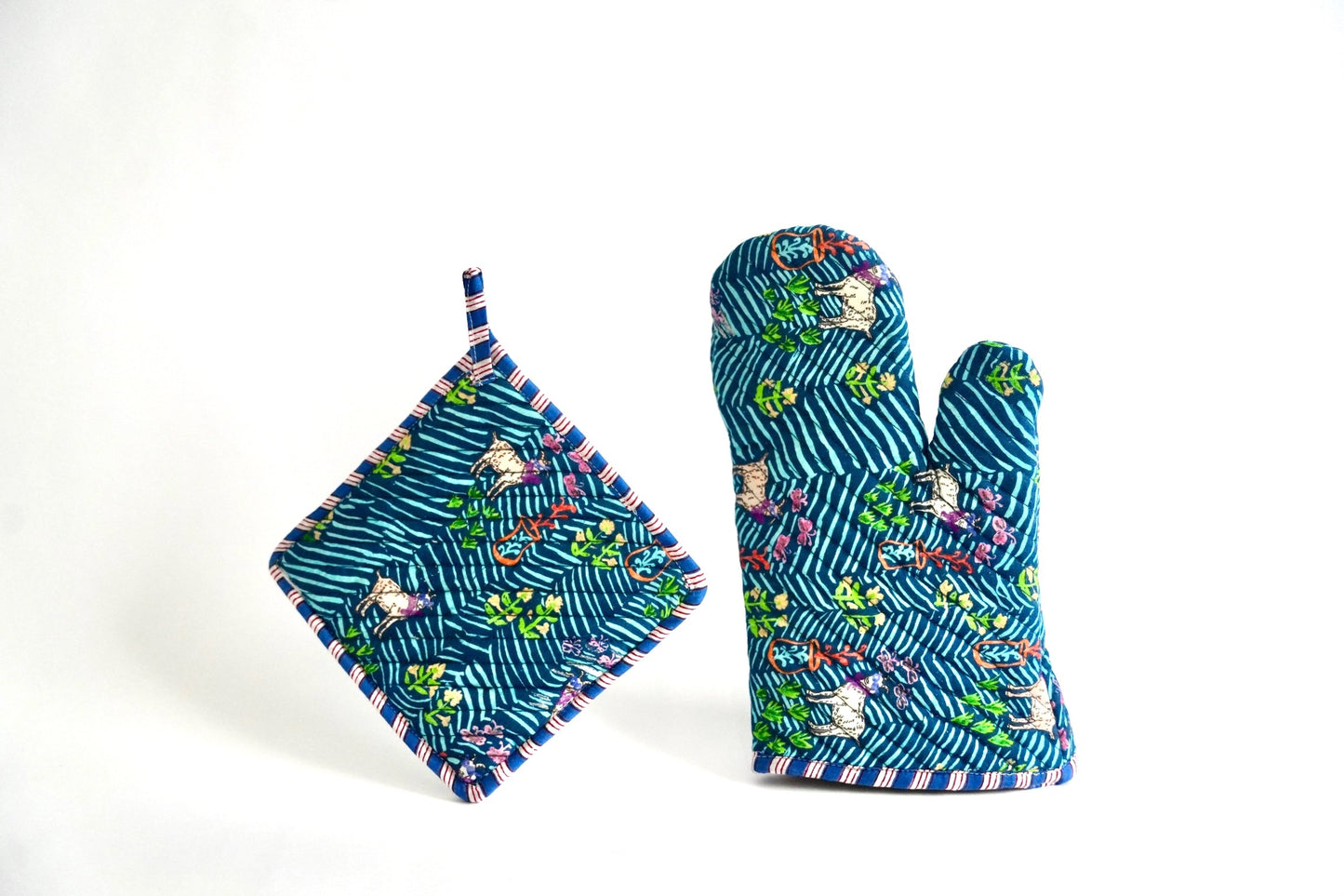 Goat Quilted Oven Mitt