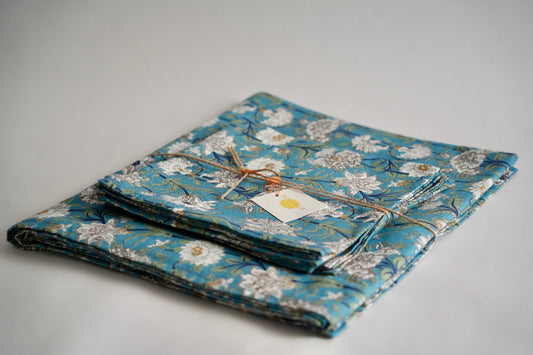 Blue Floral Tablecloth & Napkin Set