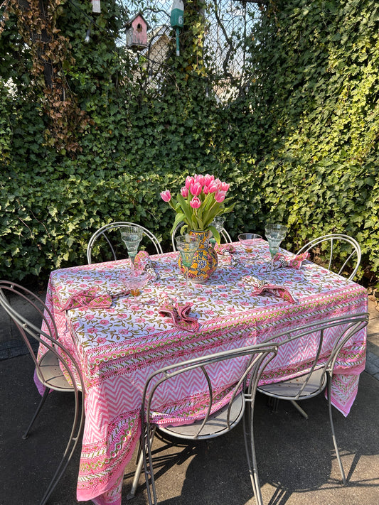 Tablecloth & Napkin Set - Pink